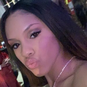 Meet your Posher, Imani